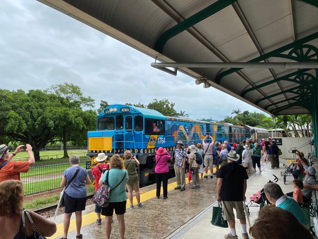 C4C2450B-0E62-4D0C-B190-642DB96CEF3F