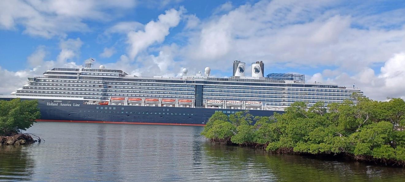 04AEF927-CE7A-4681-A754-3C3A70156853_1_105_c